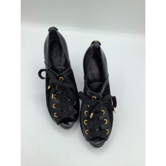 Tory Burch Size 8 High Heels Open Toe Gold Detailing Tie Open Toe Stylish - Picture 3 of 8